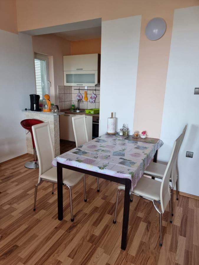 Apartments Katarina Smrika Exterior photo