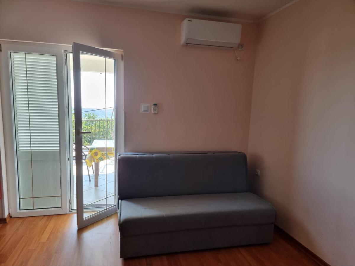 Apartments Katarina Smrika Exterior photo